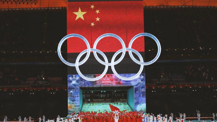 冬奥会|恭喜26岁小将！创造冬奥会纪录，中国制造，人民日报赠送新“绰号”