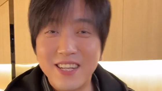 李兰迪|35岁年入7200W，网红白冰身世曝光，网友：有钱未必是富二代