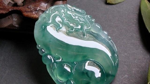 翡翠|3分钟带你了解什么是翡翠的水头？不花冤枉钱