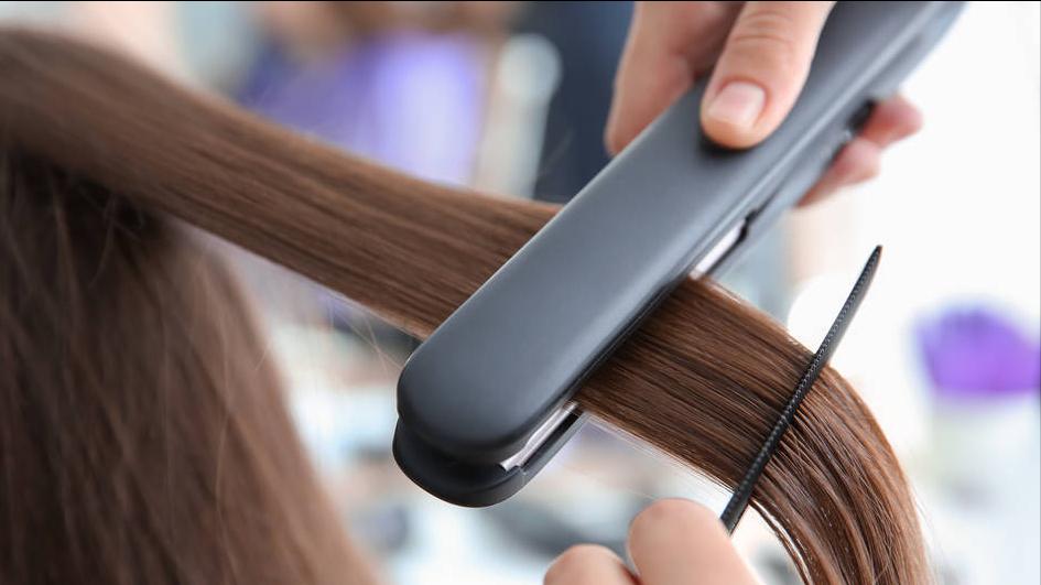 |“离子烫”和“拉直”哪个更伤头发？了解伤害的原因，你就明白了