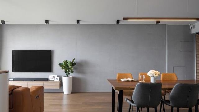 会过日子的人，都知道还是简装最实在，92虽不出众，但胜在简洁