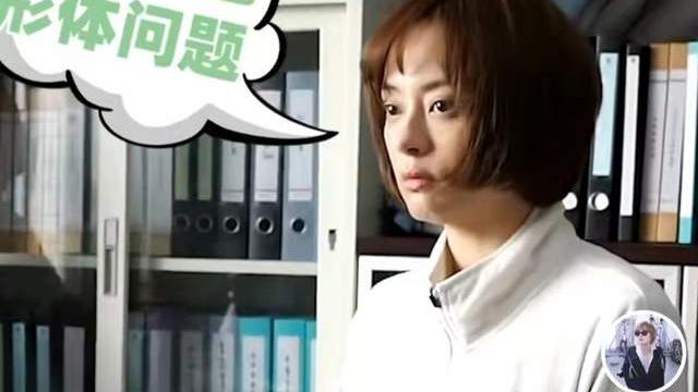 孙俪|孙俪11岁儿子近况曝光，脚挂单杠上玩倒立，身材瘦削长腿瞩目