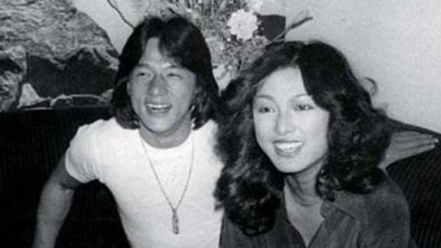 成龙|当年一个拒绝了成龙，另一个拒绝了周润发，如今过得怎么样了？