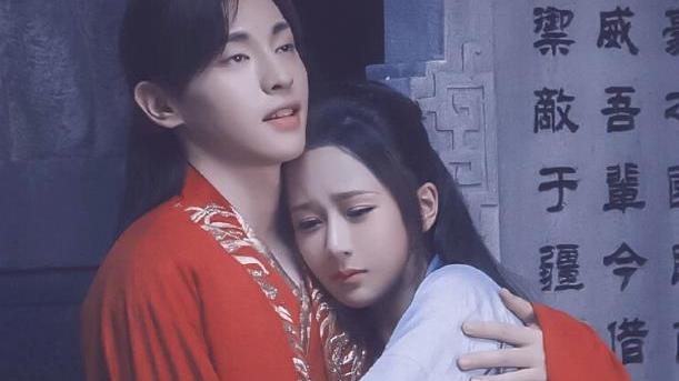 杨紫|嗑的cp成真了！网传张一山、杨紫即将合体录综艺，节目类型好适合