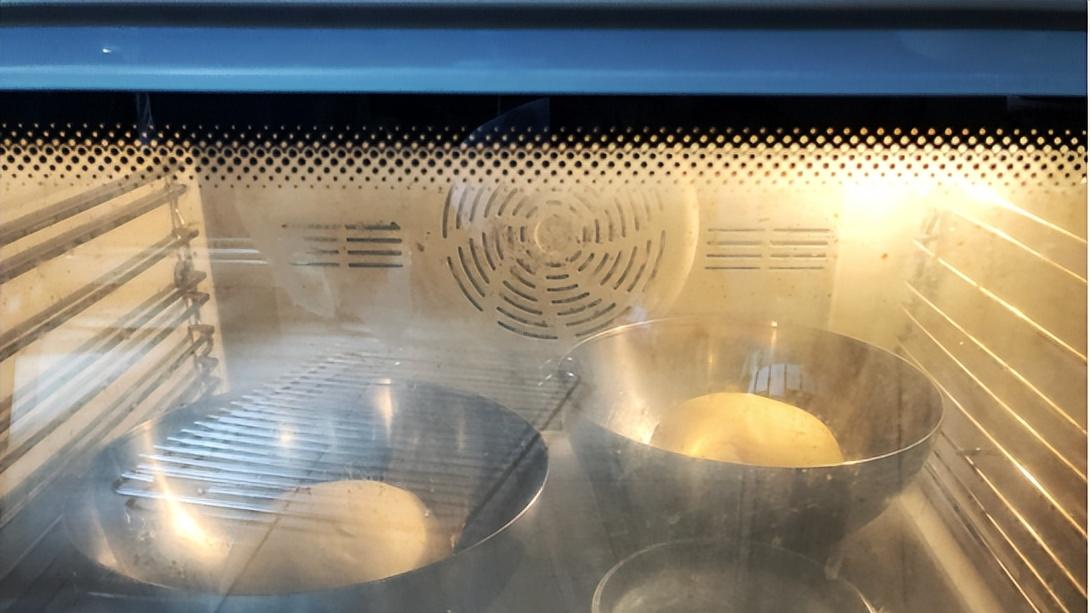 牛奶|早餐必选，松软可口大面包，配上牛奶绝绝子