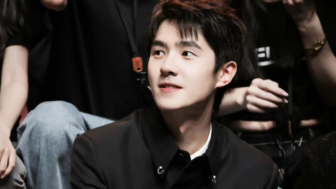 胡歌|胡歌进组？国师专捧她？杨颖捧自己？任嘉伦被黑？刘昊然病了？