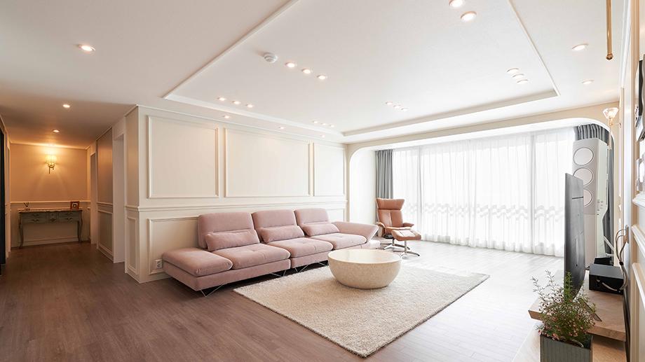 客厅与阳台之间的划分，可以考虑这6点，用窗帘、绿植隔断最省事