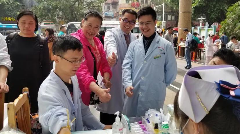 相机|医学生也要“查百度”？严谨程度受质疑，看完身份后网友明白了