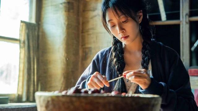 蔡晓光|《人世间》中被删减的角色：蔡晓光的情人，还差点和秉坤发生关系