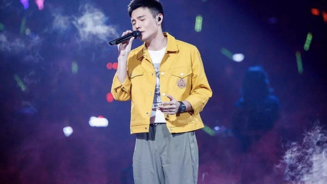 李健|网传好声音导师开场曲目，李荣浩演唱梁静茹的歌，刘德华没到现场