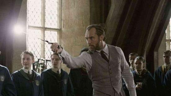 伏地魔|《哈利波特》中最强大的魔杖是哪个？你最想拥有哪一根？