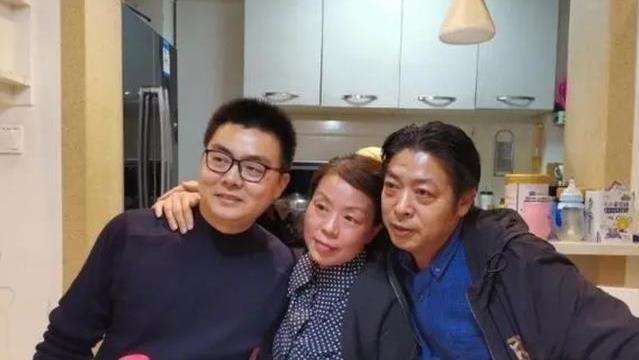 许敏|未婚先孕？出生证疑点被杜粉发现，许粉拿出证据，老杜才未婚先孕