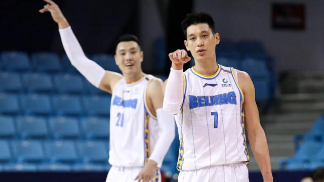 林书豪|18中8，轰21+6！进攻打不进，防守拖后腿，他已没实力再统治CBA了