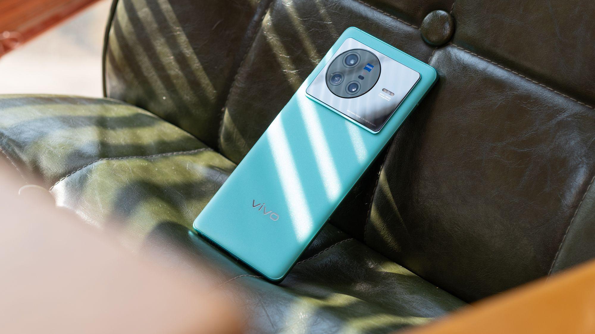 iqoo|vivo X80和iQOO9对比，看看你更适合哪一款！