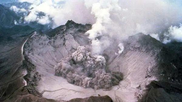 汤加|汤加火山这波把岛都炸没了，但我们还不需要太焦虑