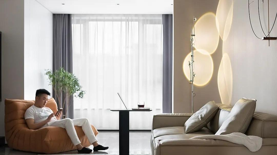 春天的每一寸光，都是浪漫的，不是因为春天，是因为你