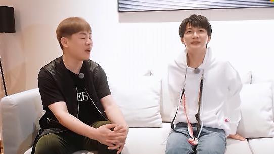 周深|周深、胡彦斌嘶吼式对唱《贼》，用歌声驱散阴霾，有态度又有格局