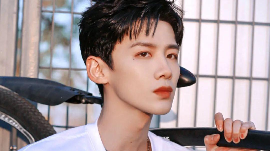 白敬亭|小八卦，杨幂，白敬亭，古力娜扎