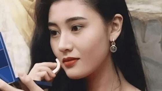 烧饼 美容液和精华液有区别，你用对了吗？