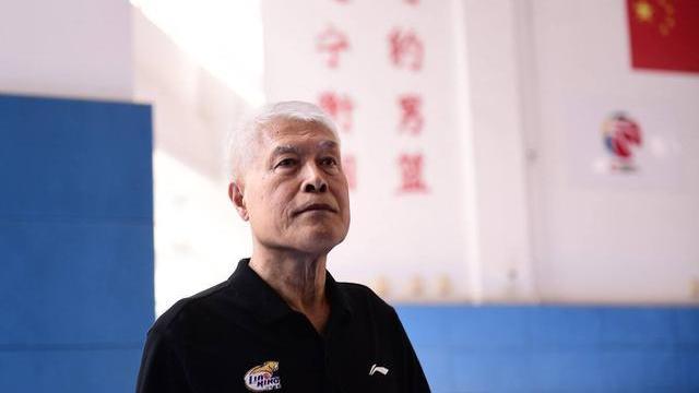 辽宁男篮|放弃百万年薪，回归辽宁待业？吴庆龙决定没有那么简单
