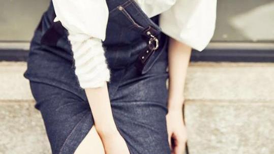 晒晒张萌的家，欧式沙发后做的精致石膏线壁炉，看着也太豪华了