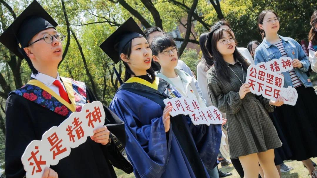 高校|武大辅导员录取名单，一眼望去全是博士生，这么做真的有必要吗？