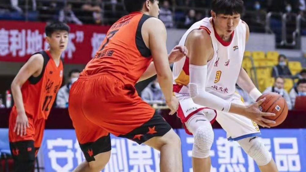 周琦|喜讯！周琦加盟CBA辽宁迎来可能，两大因素促使，周琦妻子介入