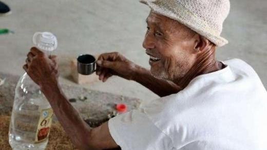 大连|为什么老师傅说大曲酒更香？难怪八大名酒全是大曲酒，看完才懂！