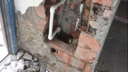 装修没结束，水管就被工人打穿！这一细节竟然还有人没注意