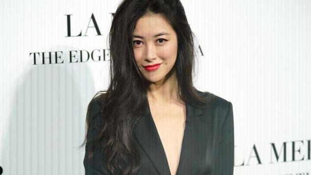 朱珠|朱珠首次为丈夫庆生，特意为丈夫挑选礼物，熟女风打扮更惊艳