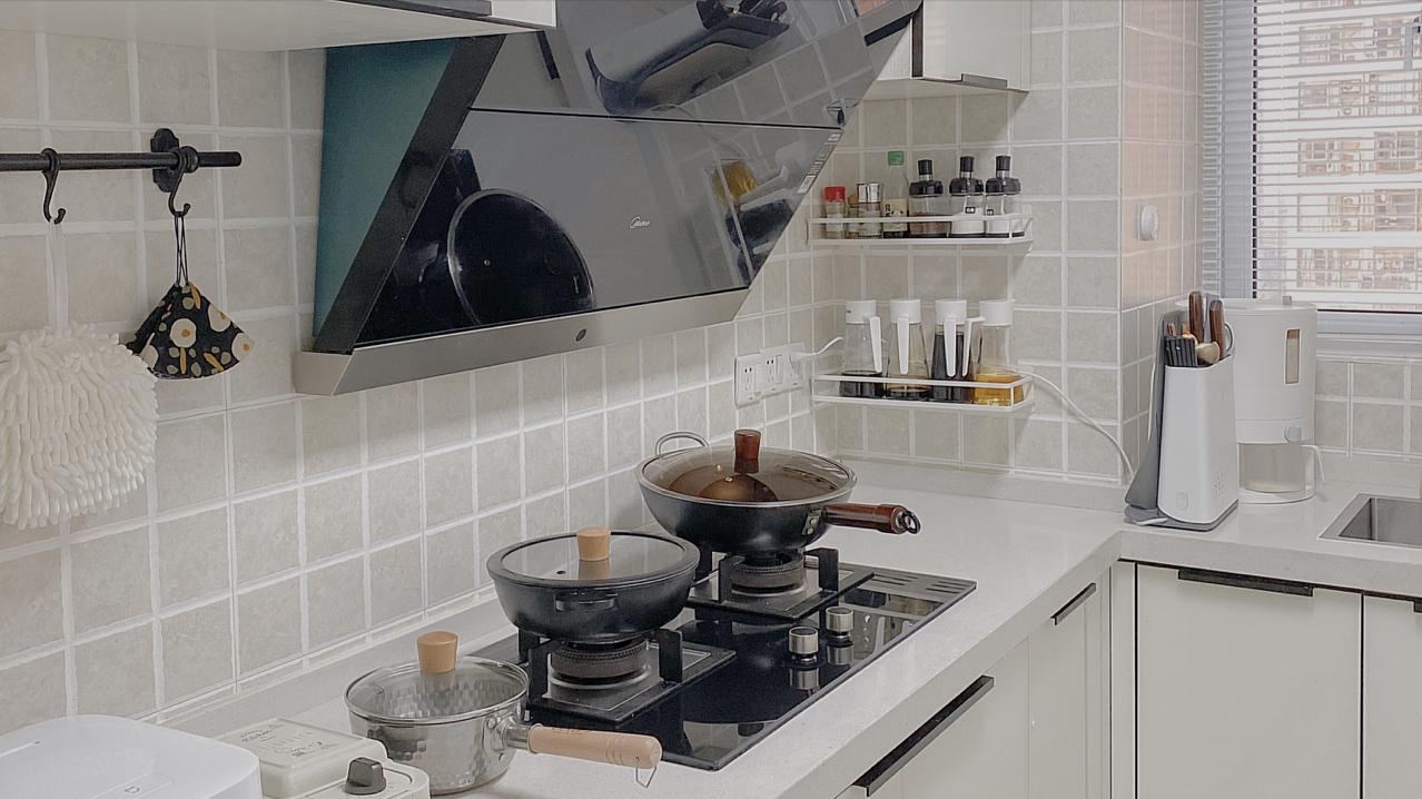 烧饼|恕我直言：除了电饭煲，厨房有这5种电器就够了，其它都是浪费钱