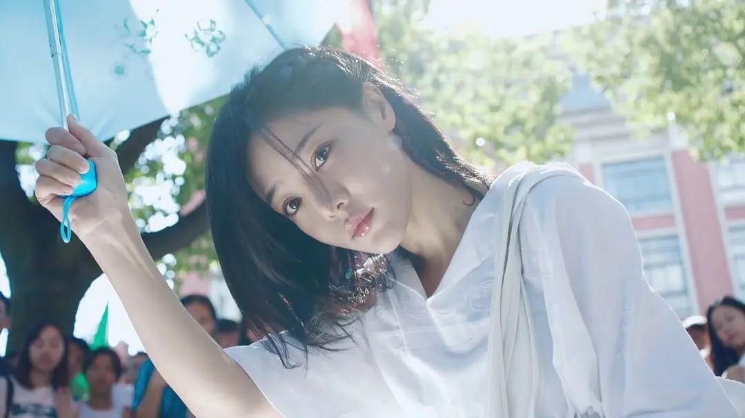 邓家佳|演员邓家佳：结婚十年和平分手，离婚三年，今事业爱情双丰收