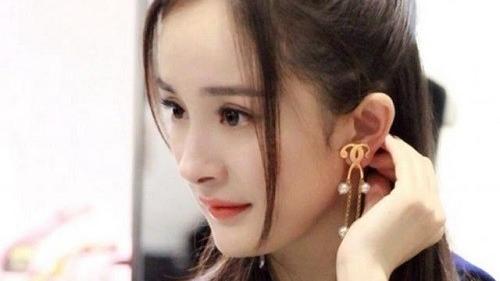 马尾辫 女人过了30岁，最好别留这“3种”发型，显老又没气质