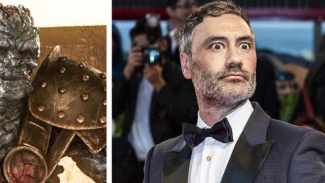 漫威|15位漫威英雄角色片中模样VS本人脸蛋的真实对比