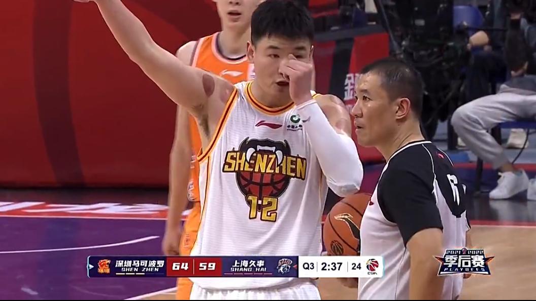 深圳男篮|深圳队疯狂反扑，逼得郭昊文暴力重砸，狰狞的发飙杀红眼