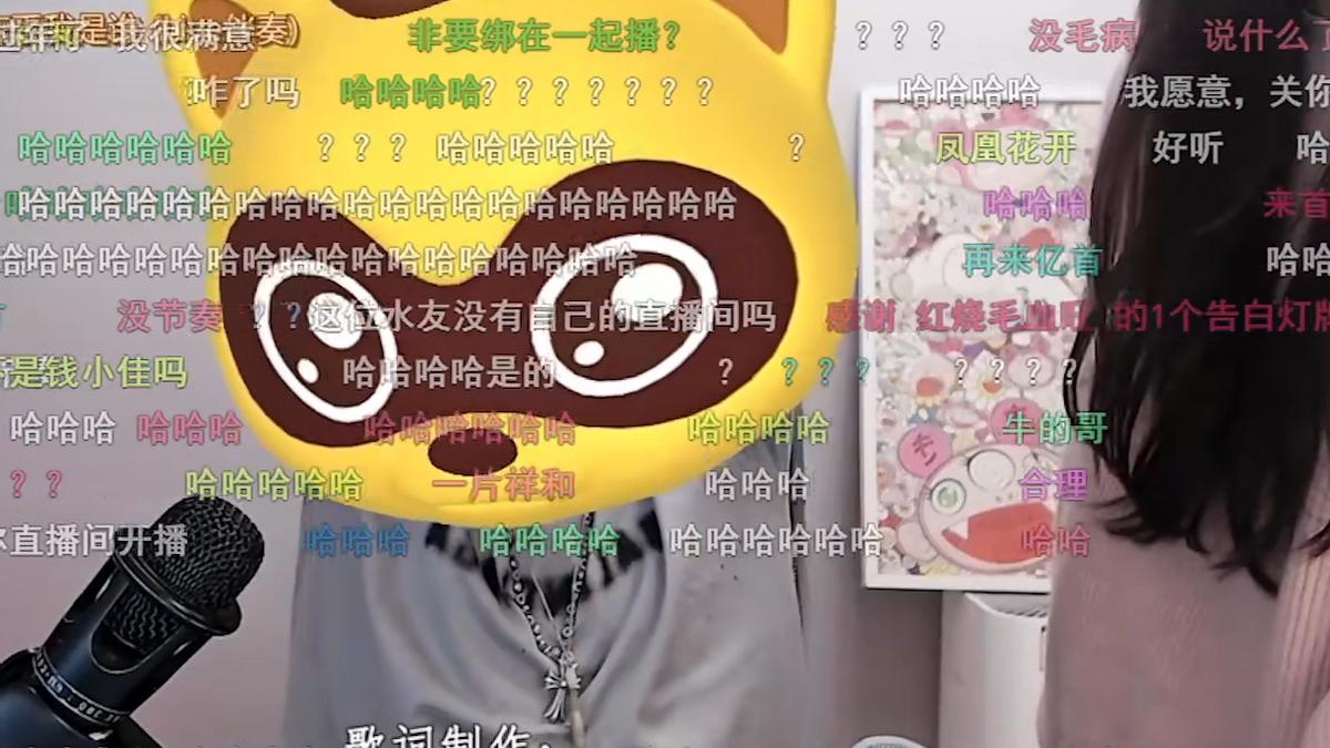 周思涵|周思涵开播玩游戏，观众带榜一大哥节奏，物理见面节目效果有了