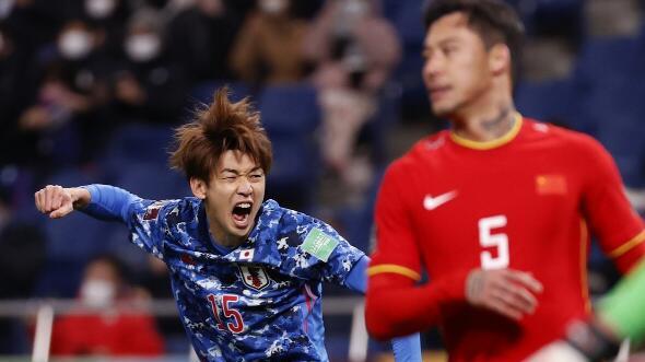 国足|0-2！国足遭耻辱双杀+24年不胜日本，最新形势：落后9分，还有戏