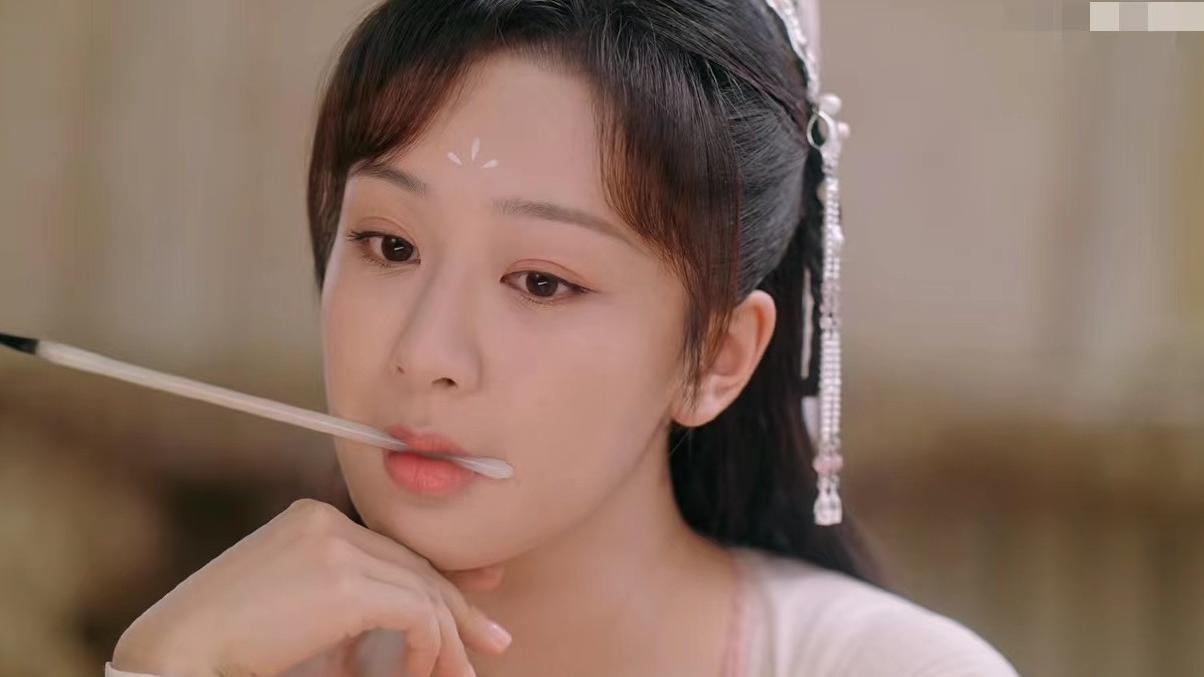 杨紫|官媒点赞杨紫新剧，低开疯走破2，这7个编剧也太会了吧！