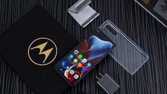 小牛电动|摩托罗拉实在是“良心”，12G+512G只要2499，国内用户纷纷支持