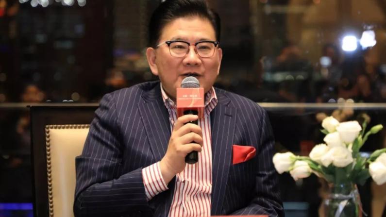 曹可凡|上海最厉害主持人，凭一己之力封杀金星，曹可凡为何能全身而退？