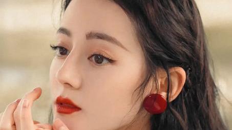 迪丽热巴|迪丽热巴ip暴露后，疑为洗白晒自拍，网友：自作聪明