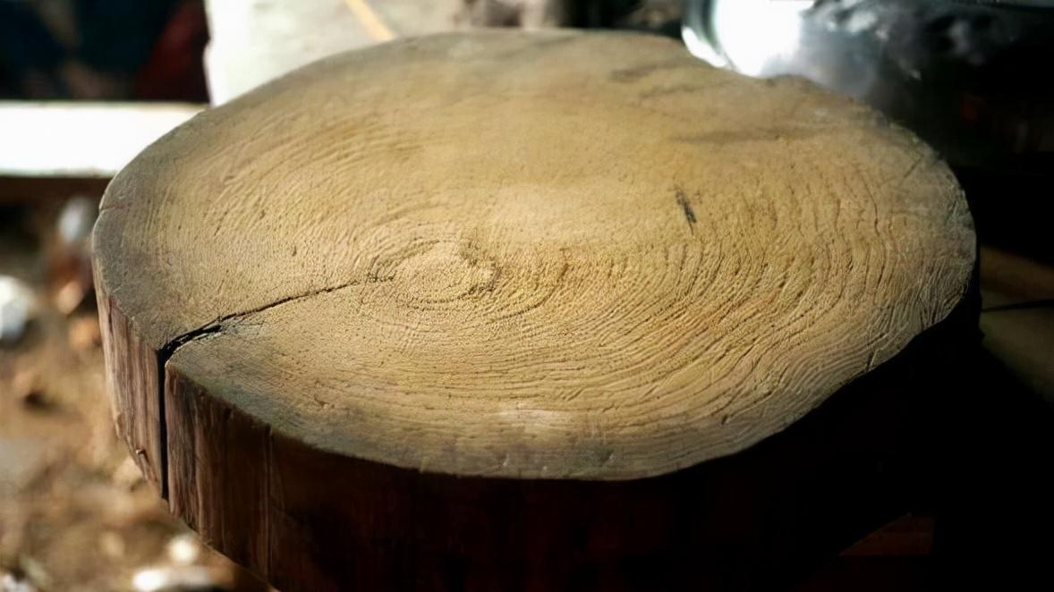 建议女人：不管生活多节俭，这4件“旧东西”趁早扔了，不要心疼