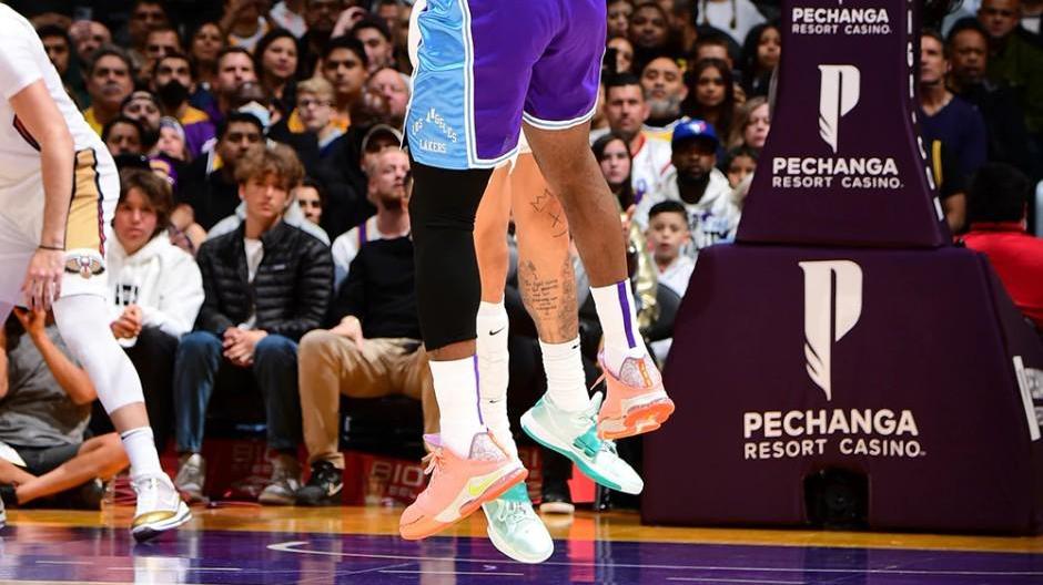 独行侠队|盘点NBA十大诡异事件前三名。