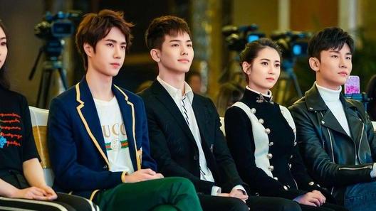 小龙女|冰清玉洁的小龙女被拍出风尘味，难怪新版“神雕”杀青4年都不播