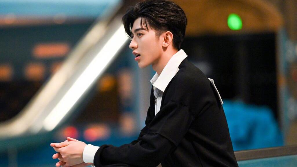 奔跑吧兄弟|蔡徐坤的“躺平”，让观众看到了《跑男》现在有多没落