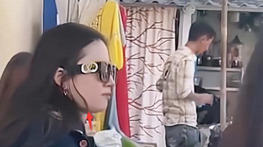 刘亦菲|刘亦菲被偶遇，抓拍的状态不一，网友：为啥忽胖忽瘦？