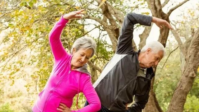 养生|《黄帝内经》提出四季养生，秋天寒露前后，该怎么做？