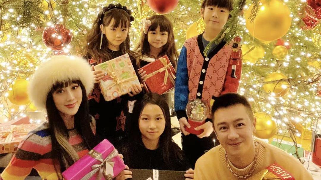 陈浩民|网传香港知名男星携4个子女定居长沙，花800万全款在当地买房