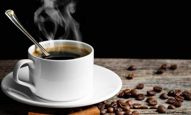 医生|让人胃疼的5种食物，劝你少吃一点，7类人尤其要注意