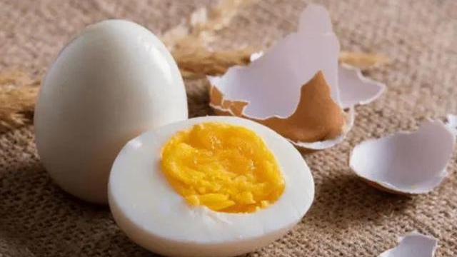 鸡蛋|长期吃鸡蛋的人，或注意5点“禁忌”，为了家人健康，建议了解